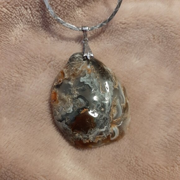 JEWELRY Chunky Silver Statement Necklace with Colourful Crystal Agate Stone - Picture 3 of 7